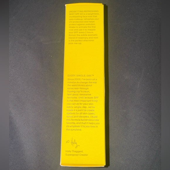 Supergoop! (Re) Setting Refreshing Mist SPF 40 - Picture 4 of 4